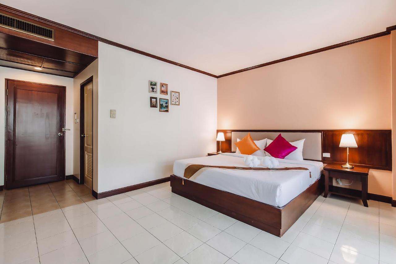 Bauman Ville Hotel Пхукет Екстер'єр фото